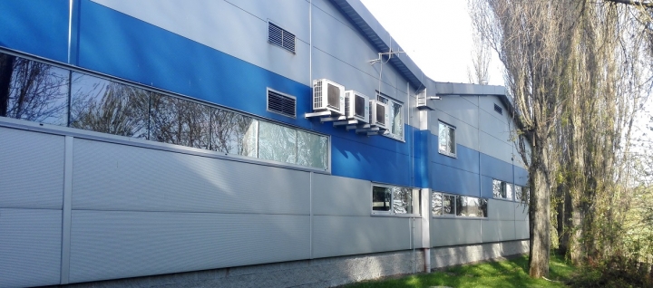Sale of a Czech operating medium-sized construction and production company with assets of EUR 2.5 million and references since 1991.