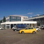 Komplex sestávající ze dvou autosalonů Škoda, autoservisu s opravárenskou základnou, skladu a administrativní budovy – prodej z konkurzní aukce