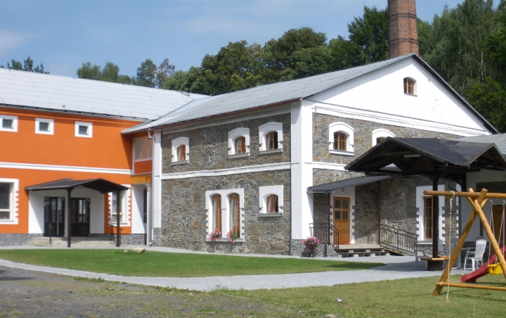 Centro de recreación en venta en la perla natural de Moravia del Norte – en el área de Brundtal