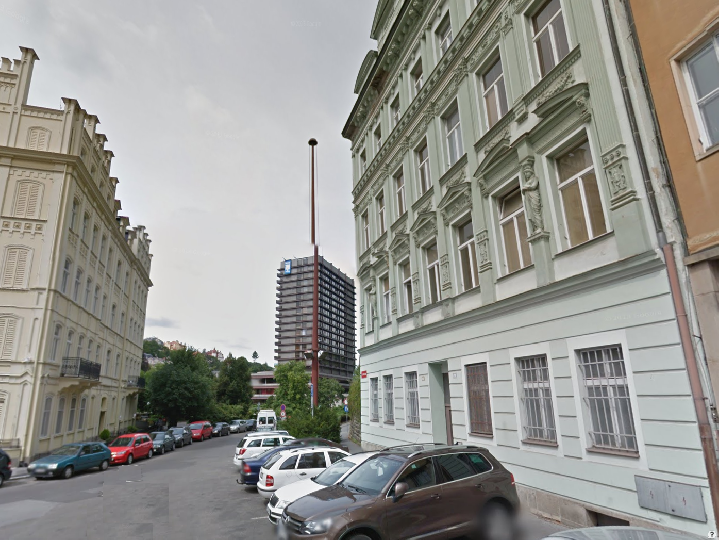 Propiedad estatal en venta: edificio administrativo en el centro de Karlovy Vary, adecuado para un hotel, edificio de apartamentos, apartamentos