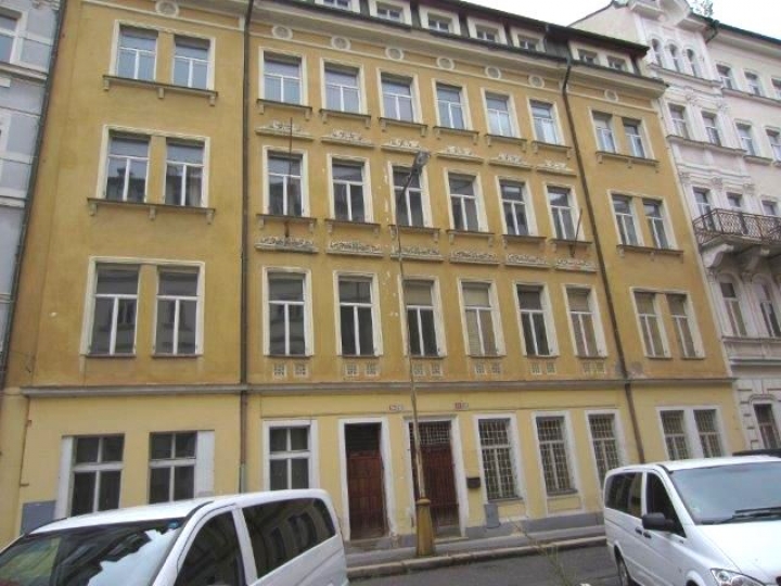 Sale of state property: a complex of 3 neighboring buildings in the center of Karlovy Vary ideally suited for the construction of a large hotel, apartment or apartment buildings